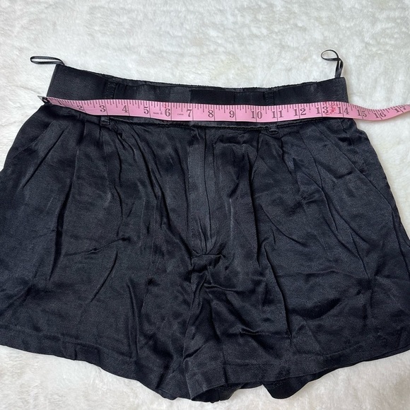 Zara Black Short - Picture 9 of 10